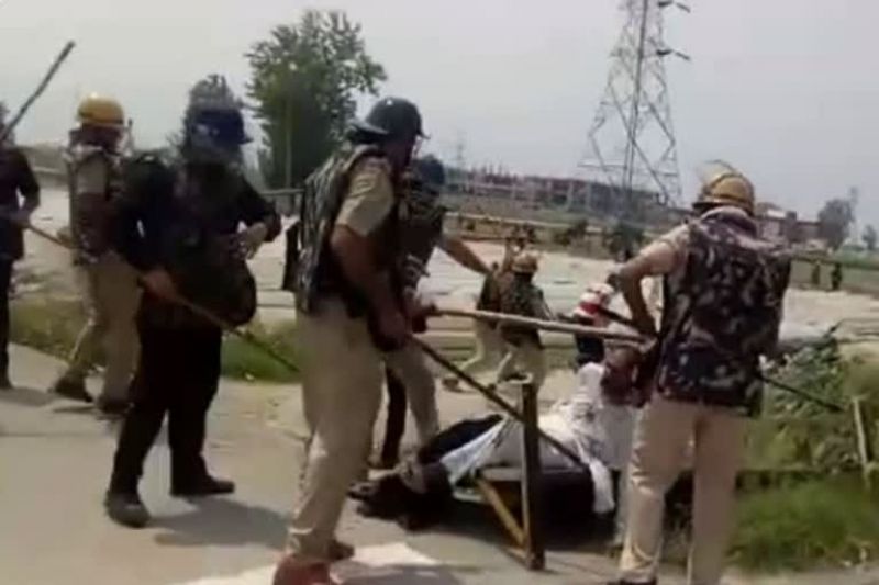 Lathicharge on Farmers