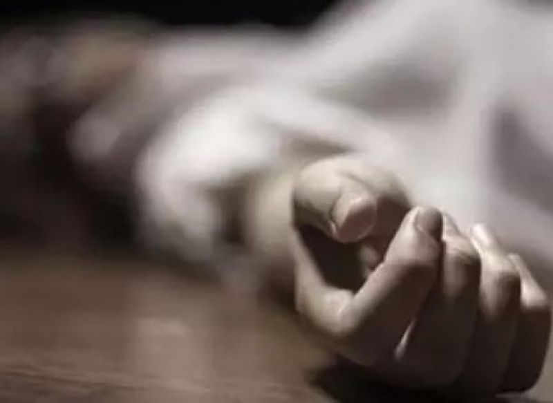 10 chopped hands found