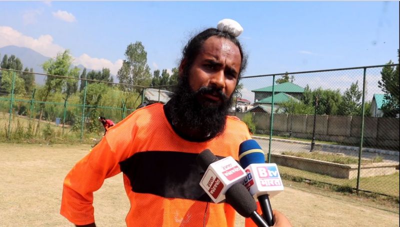 (Hockey tournament kicks off for first time in Kashmir Valley) 