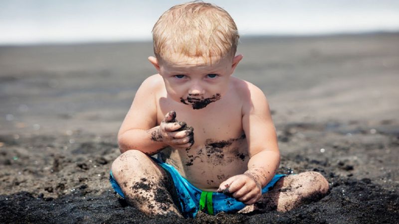 Children eat mud