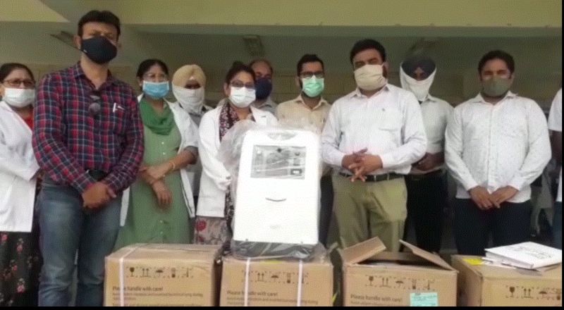 Sunny Deol Sent 4 oxygen concentrators