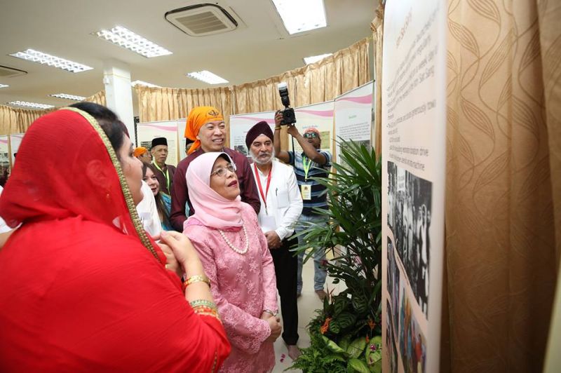 Singapore President haleema yaqoob with sikhs