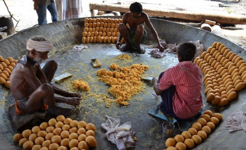 jaggery making