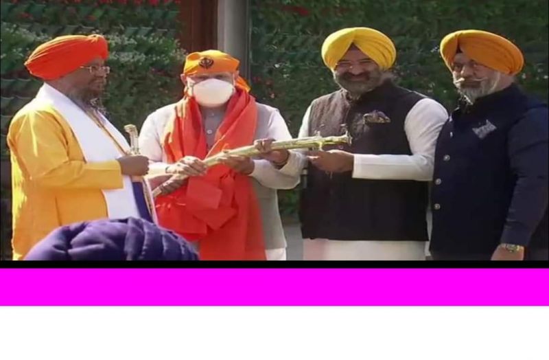  Before the elections, PM Modi met prominent people of the Sikh community