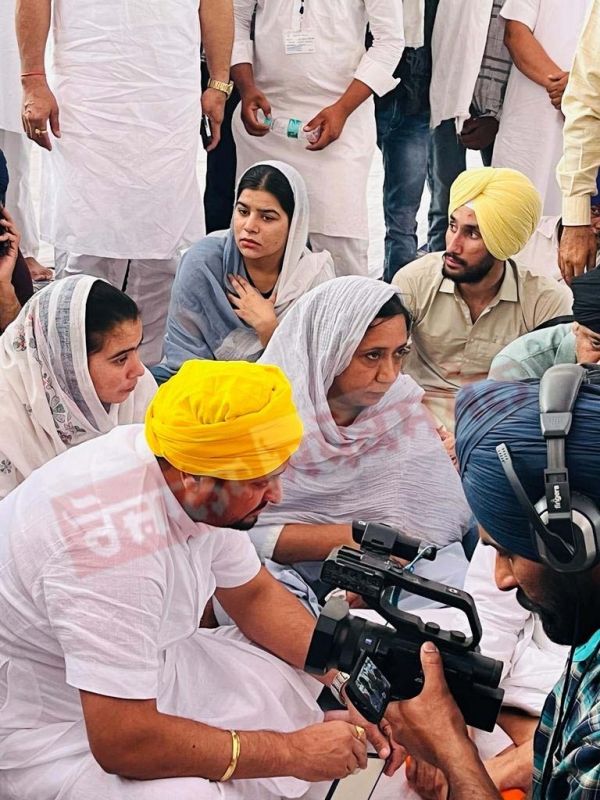 Cabinet minister Baljeet Kaur attends Bhog for departed singer on behalf of CM Cabinet minister Baljeet Kaur attends Bhog for departed singer on behalf of CM