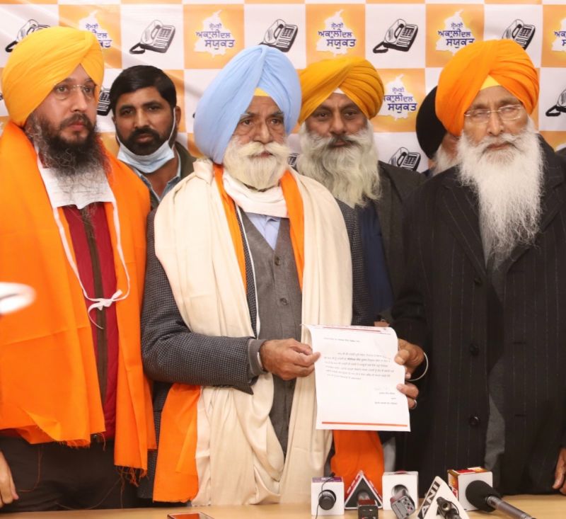 Former Minister Sarwan Singh Phillaur and son join SAD Sanyukt
