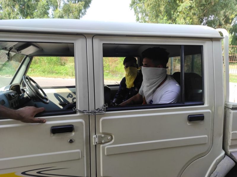 Jalandhar stf arrests 2 sons of Congress Councillor with heroine