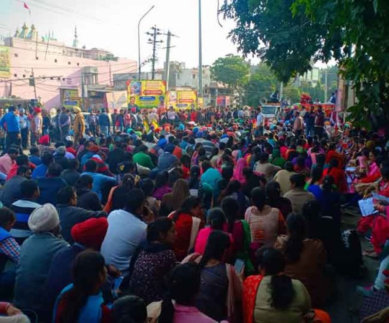 Teachers protesting in Amritsar