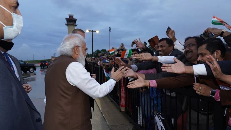 PM Modi gets a warm welcome from Indian diaspora in US PM Modi gets a warm welcome from Indian diaspora in US