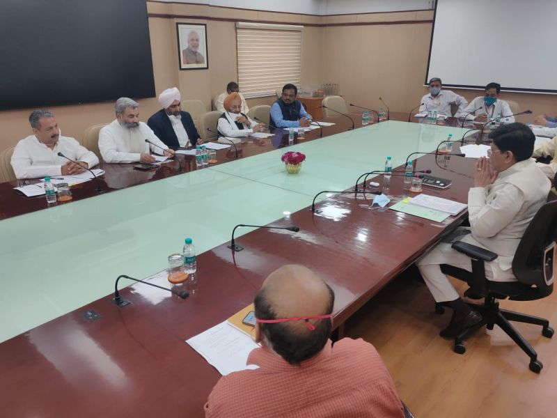 Piyush Goyal in a meeting with Punjab ministers 