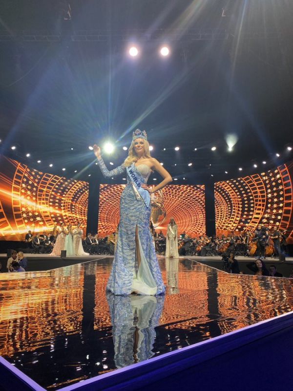 Miss World Karolina Bielawska 