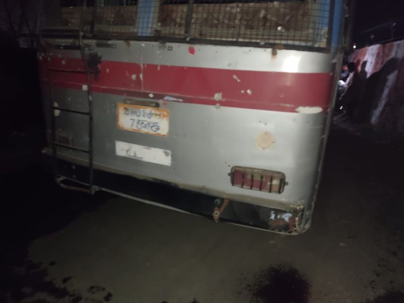 Militants target police bus on Highway near Zeewan Srinagar