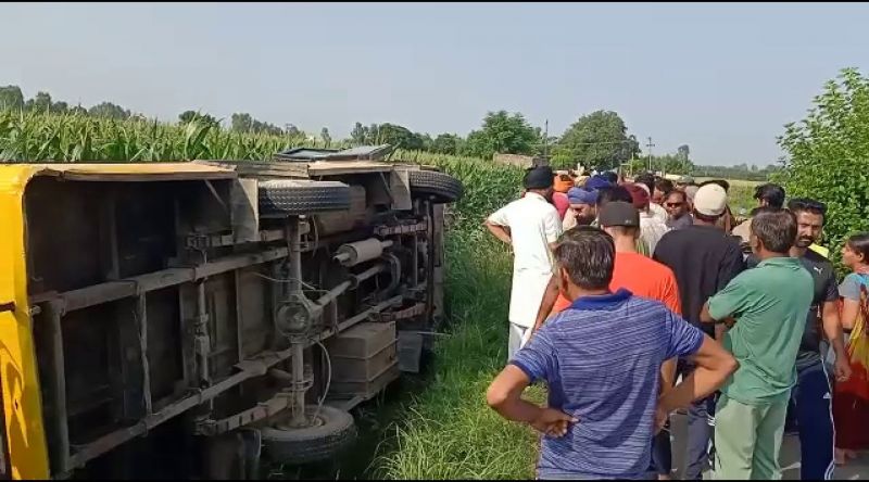A major accident took place in Hoshiarpur this morning A major accident took place in Hoshiarpur this morning