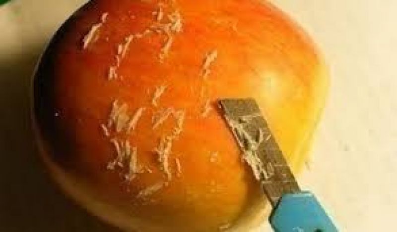How to remove wax from apples?