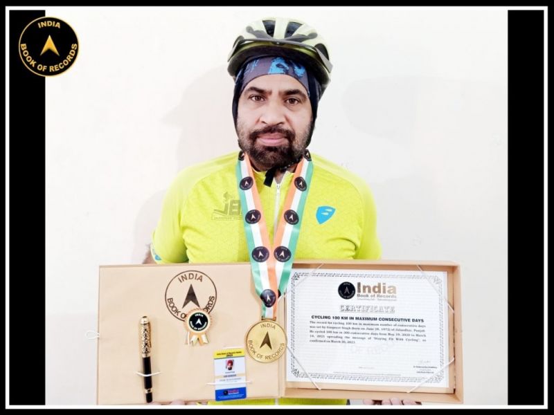 Kultar Singh Sandhwan Felicitates Asia Book Of Records Holder Cyclist Gurpreet Singh Kamow