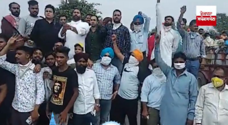 Navjot sidhu protest against farm bills in Amritsar