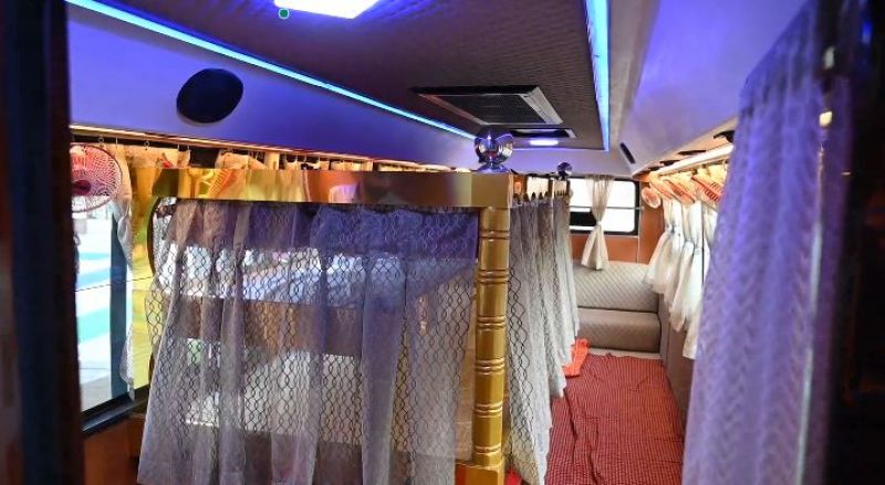 Luxurious Air Conditioned Bus