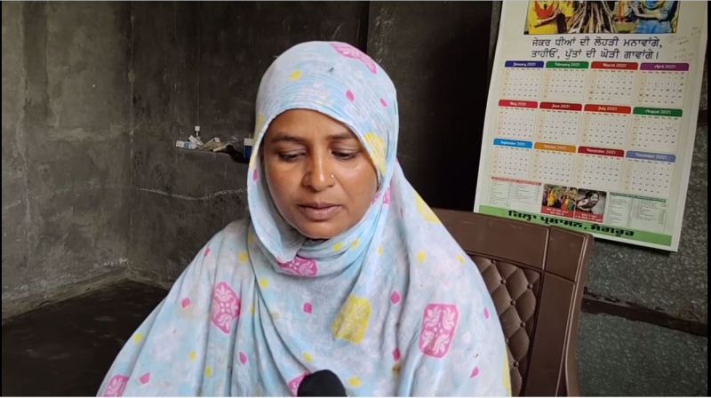 Father of 3 children who have been bedridden for 20 years Father of 3 children who have been bedridden for 20 years