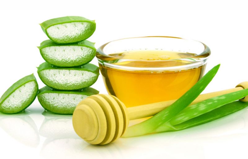 Aloe vera gel and honey Aloe vera gel and honey