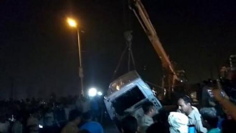 seven died in car accident on ghaziabad road