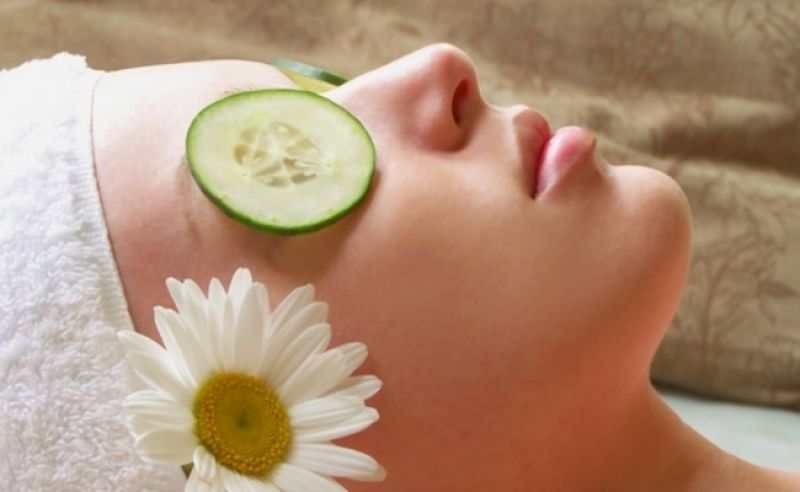 cucumbers on eyes