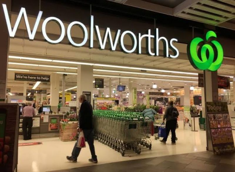 Woolworths company agree to pay lower wages to employees