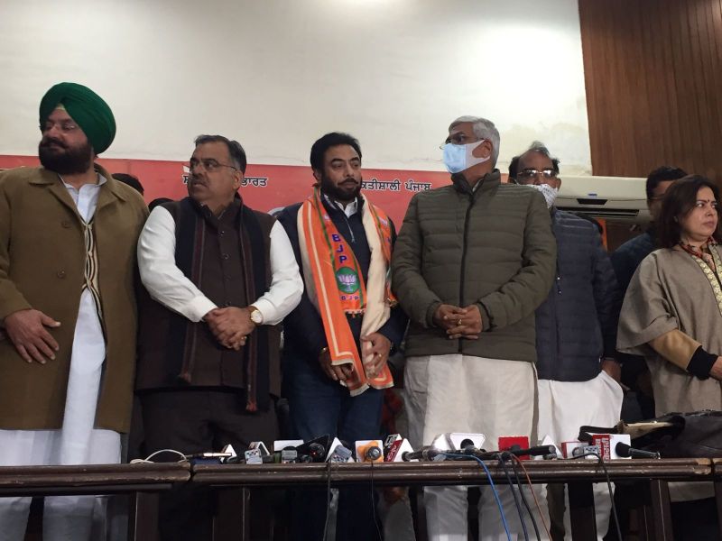 Harjot Kamal joins the BJP