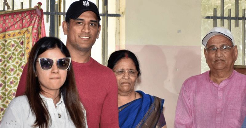 MS Dhoni's mother and father test positive for Covid-19