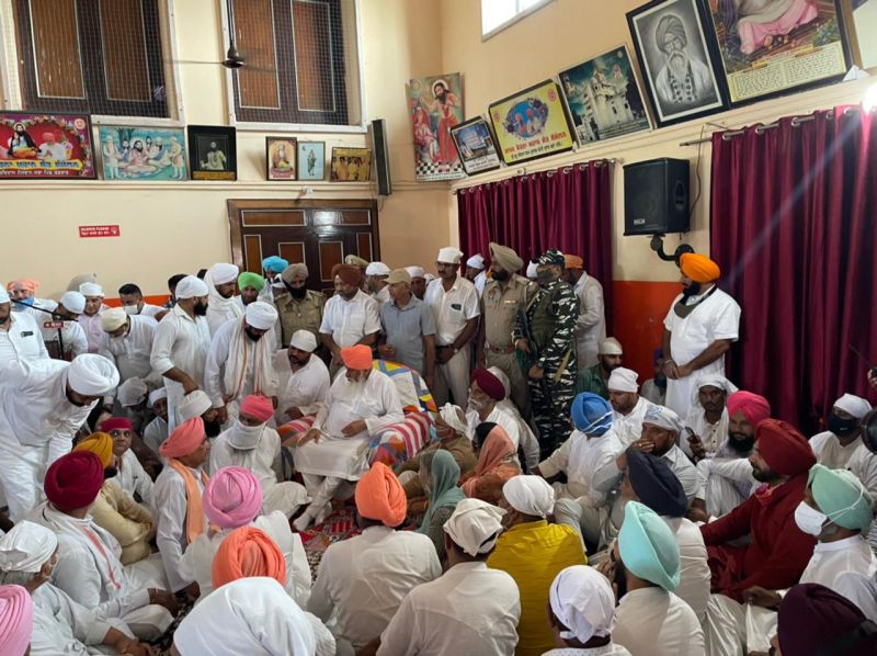 Navjot Sidhu visited Sant Niranjan Dass Ji Ballan and Sant Nirmal Dass Ji Jaure