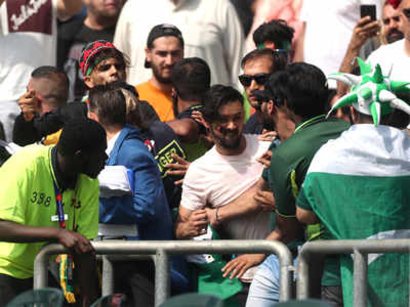 Afghan Supporters Attack Pakistan Cricket Players after Defeat In World Cup