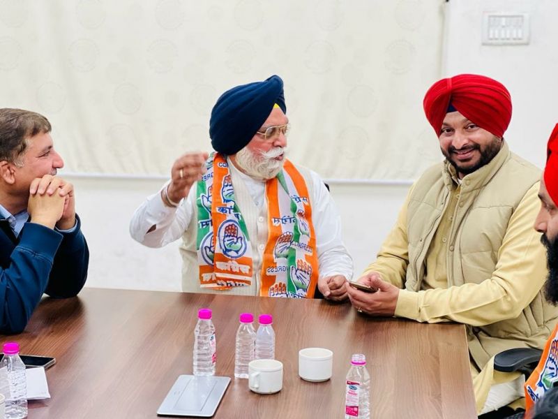 Former MLA Mirankot joins Congress