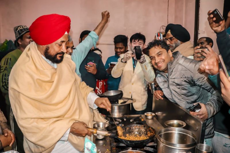 CM Channi at Ludhiana Dhaba