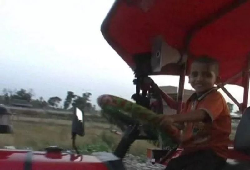 Shabdar Driving Tractor