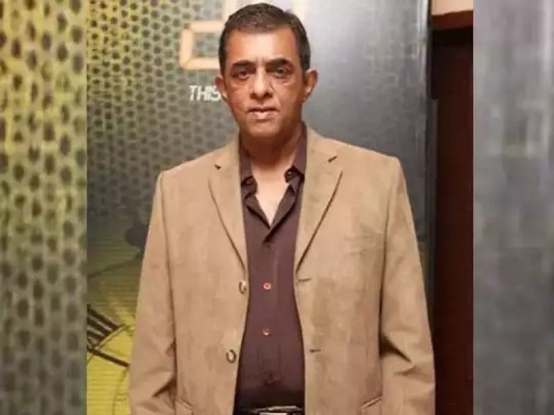 Famous Bollywood actor Shiv Kumar Subramaniam