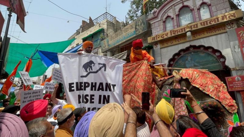  navjot sihdu protest against inflation 