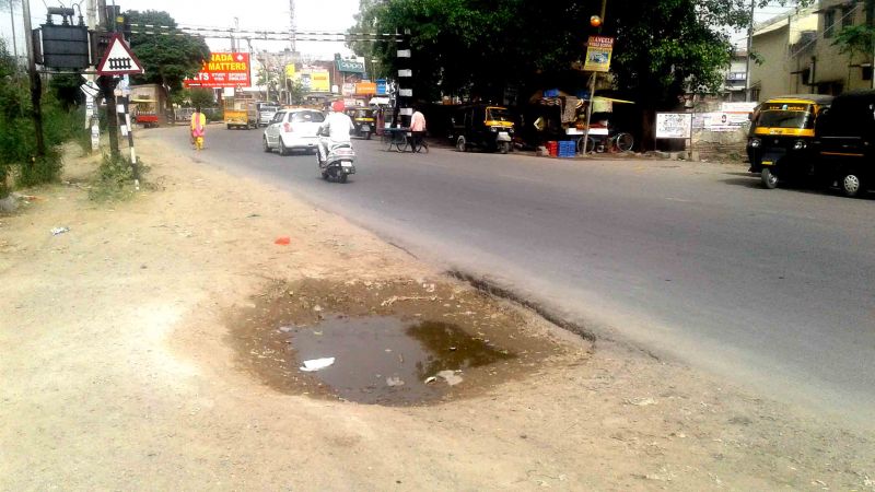 People demand road repairs 