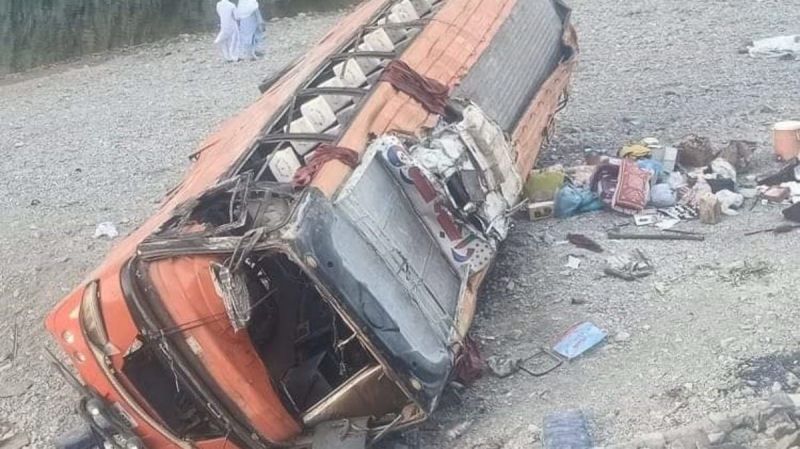 pakistan bus accident