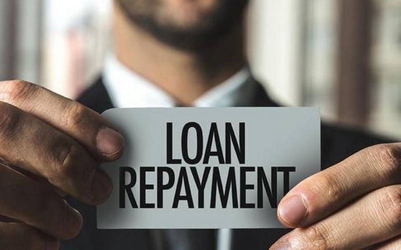 ਕੋਰੋਨਾ ਵਾਇਰਸ ਦੇ ਮੱਦੇਨਜ਼ਰ ਤਾਲਾਬੰਦੀ ਤੋਂ ਬਾਅਦ ਆਰਬੀਆਈ ਨੇ ਤਿੰਨ ਮਹੀਨਿਆਂ ਲਈ ਕਰਜੇ ਦੀ ਕਿਸ਼ਤ ਭਰਨ ਤੋਂ ਛੋਟ ਦਾ ਐਲਾਨ ਕੀਤਾ ਸੀ ਪਰ ਬਾਅਦ ਵਿਚ ਇਹ ਮਿਆਦ 3 ਮਹੀਨਿਆਂ ਲਈ ਹੋਰ ਵਧਾ ਦਿੱਤੀ ਗਈ। ਪਟੀਸ਼ਨ ਕਰਤਾ ਨੇ ਅਦਾਲਤ ਵਿਚ ਦਲੀਲ ਦਿੱਤੀ ਕਿ ਕੋਰੋਨਾ ਸੰਕਟ ਵਿਚ ਜਿਨ੍ਹਾਂ ਮੁਸ਼ਕਿਲ ਆਰਥਿਕ ਸਥਿਤੀਆਂ ਦੇ ਮੱਦੇਨਜ਼ਰ ਕਿਸ਼ਤ ਭਰਨ ਤੋਂ ਛੋਟ ਦਿੱਤੀ ਗਈ, 