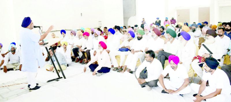 Members of 'Ucha Dar Babe Nanak Da