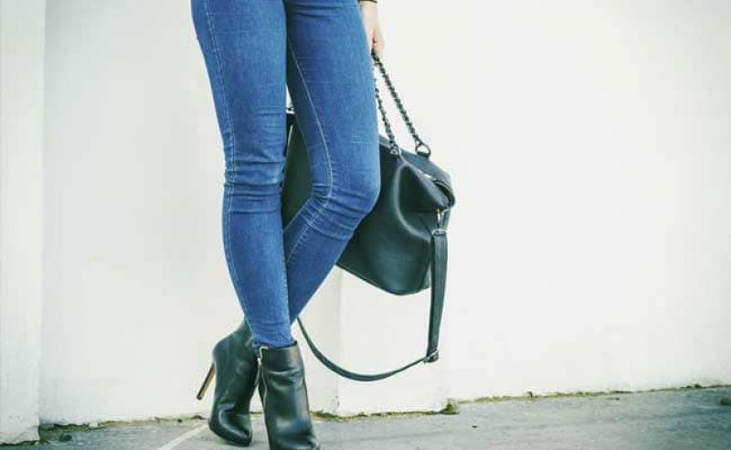 Chennai RTO Denied Driving test of woman is for wearing jeans