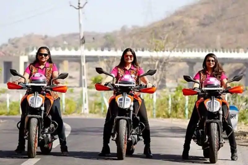 3 women bikers to ride from Varanasi to London for women empowerment 