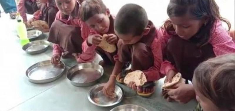 Case against journalist who exposed roti-salt mid-day meal