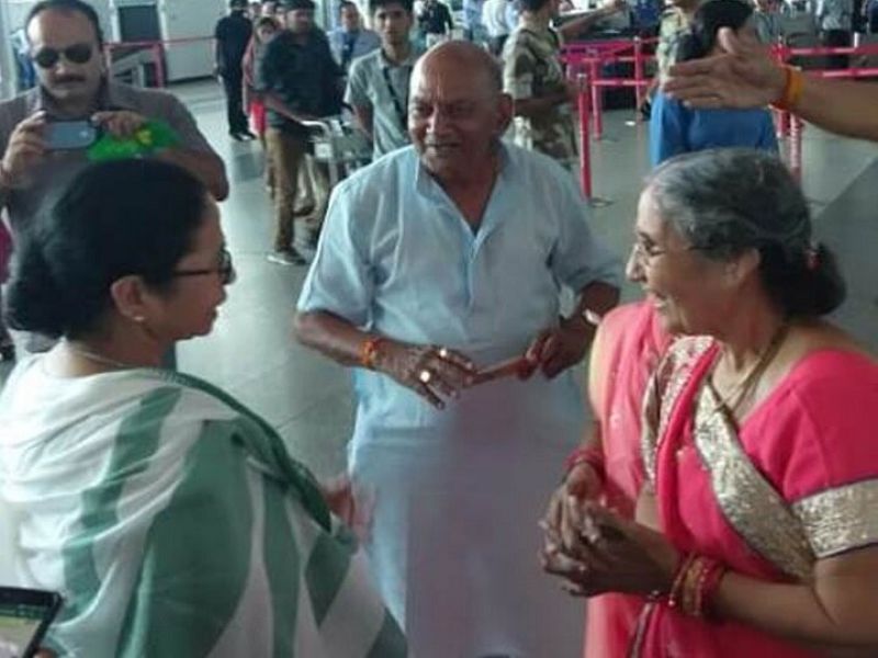 Mamata Banerjee met PM Modi's Wife