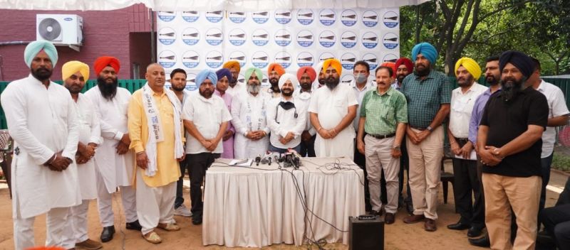 Prominent sports persons join Aam Aadmi Party
