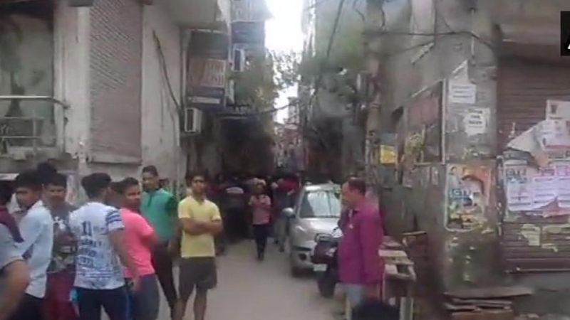 delhi police in burari area