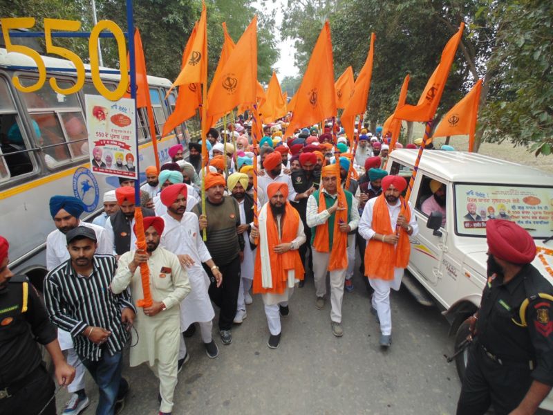 5000 devotees on hiking march from Zira reaches Sultanpur Lodhi
