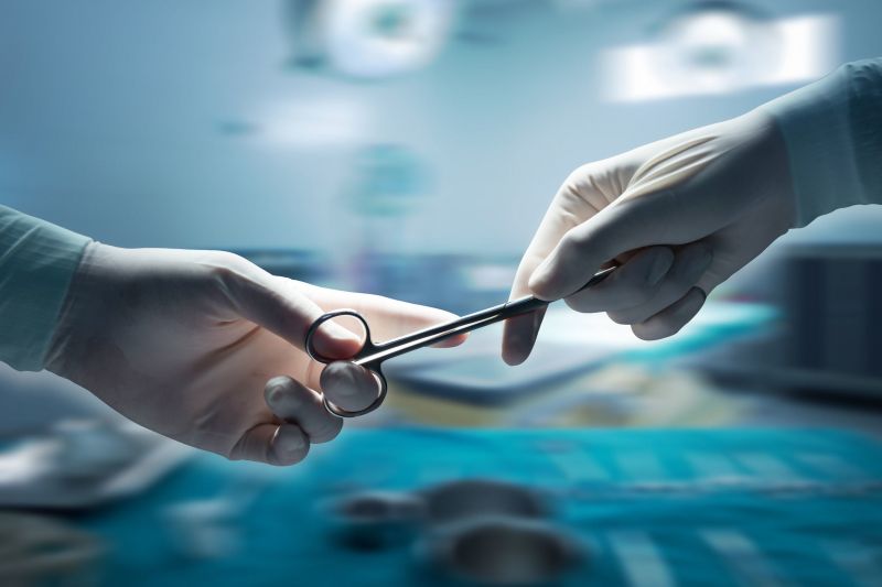 Surgeons perform operation using 5G technology in China