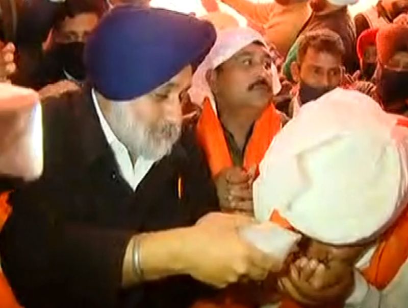 Sukhbir singh badal at Ghazipur Border