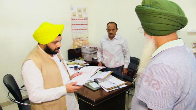 PWD Minister surprise visit to 17 offices of the department