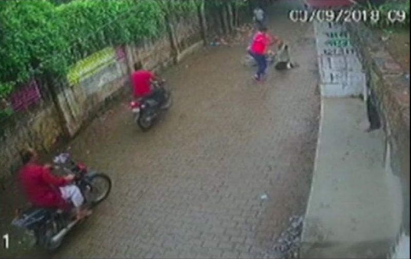 Allahabad Retired Inspector Beaten 